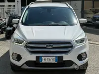 Usata Ford Kuga 120 CV (88 kW) 2019 Bianco SUV
