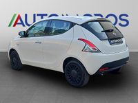 Usata Lancia Ypsilon Silver 69 CV (50 kW) 2022 Bianco Utilitaria