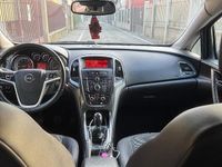 Usata Opel Astra 140 CV (102 kW) 2012 Station wagon