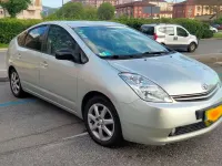 Usata Toyota Prius 113 CV (83 kW) 2004 Argento Utilitaria