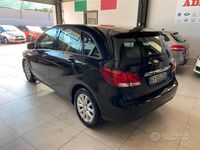Usata Mercedes B180 109 CV (80 kW) 2015 Nero Utilitaria