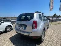 Usata Dacia Duster Lauréate 90 CV (66 kW) 2012 Grigio SUV