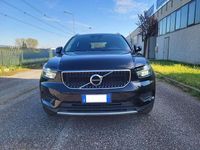 Usata Volvo XC40 Momentum 163 CV (119 kW) 2021 Nero SUV