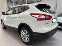 Usata Nissan Qashqai Acenta 131 CV (96 kW) 2015 Bianco SUV