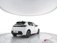 Usata Peugeot 208 Allure 101 CV (74 kW) 2025 Bianco Utilitaria