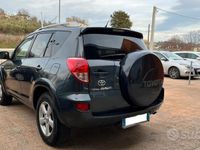 usata Toyota RAV4 RAV 42.2 D-4D 177 CV Luxury