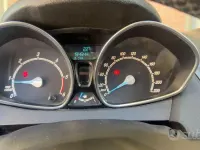 Usata Ford Fiesta 75 CV (55 kW) 2015 Grigio Utilitaria