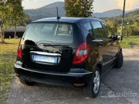 Usata Mercedes A180 Avantgarde 116 CV (85 kW) 2013 Nero Utilitaria