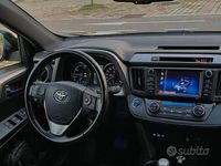 Usata Toyota RAV4 Hybrid 155 CV (114 kW) 2018 Blu/azzurro SUV