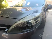 Usata Renault Scénic III XMOD 110 CV (80 kW) 2013 Grigio Monovolume