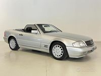 Usata Mercedes SL320 231 CV (169 kW) 2000 Grigio Cabrio