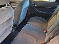 Usata Ford Focus Ghia 101 CV (74 kW) 2002 Grigio Berlina