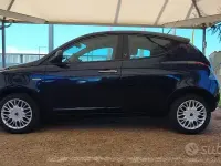 Usata Lancia Ypsilon Silver 69 CV (50 kW) 2017 Bluazzurro Utilitaria