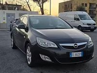 Usata Opel Astra 110 CV (80 kW) 2012 Nero Berlina