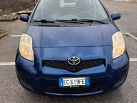 Usata Toyota Yaris Sol 69 CV (50 kW) 2010 Blu Utilitaria
