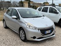 Usata Peugeot 208 Active 68 CV (50 kW) 2014 Grigio Utilitaria
