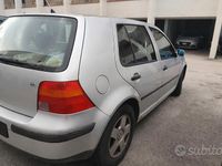 Usata VW Golf IV 2001 Grigio Berlina