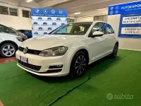 Usata VW Golf VII 105 CV (77 kW) 2013 Bianco Berlina