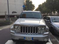 Usata Jeep Cherokee 177 CV (130 kW) 2008 Grigio SUV