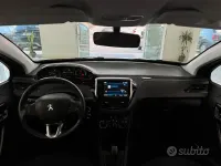 Usata Peugeot 208 Allure 82 CV (60 kW) 2017 Grigio Utilitaria