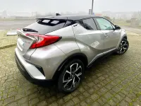 Usata Toyota C-HR Lounge 122 CV (89 kW) 2017 Argento SUV