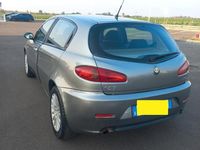 Usata Alfa Romeo 147 120 CV (88 kW) 2005 Grigio Utilitaria
