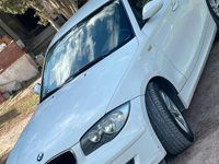 Begagnad BMW 118 143 HK (105 kW) 2010 Vit Halvkombi