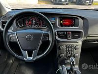 Usata Volvo V40 120 CV (88 kW) 2019 Grigio Berlina