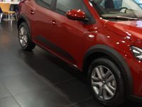 Begagnad Dacia Sandero Stepway 73 HK (53 kW) 2022 Röd Halvkombi