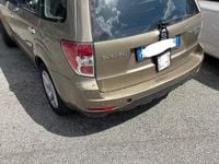 Usata Subaru Forester 147 CV (108 kW) 2009 Grigio scuro metallizzato SUV