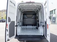 Usata VW Crafter Business 140 CV (102 kW) 2024 Bianco Furgone