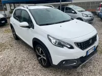 Usata Peugeot 2008 99 CV (72 kW) 2017 Bianco SUV