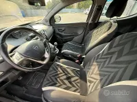 Usata Lancia Ypsilon 69 CV (50 kW) 2017 Bluazzurro Utilitaria