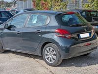 Usata Peugeot 208 83 CV (61 kW) 2019 Nero(met.) Utilitaria