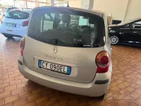Usata Renault Modus 75 CV (55 kW) 2005 Grigio Monovolume