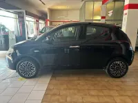 Usata Lancia Ypsilon Platinum 69 CV (50 kW) 2024 876 nero scorpione Utilitaria