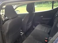 Usata Dacia Sandero 65 CV (47 kW) 2023 Bluazzurro Berlina