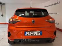 Usata Renault Clio V Evolution 67 CV (49 kW) 2024 Arancione Berlina