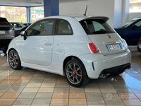 Usata Abarth 500 135 CV (99 kW) 2013 Grigio campovolo Utilitaria