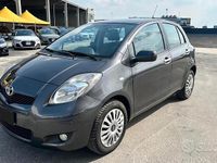 Usata Toyota Yaris 69 CV (50 kW) 2010 Nero Utilitaria