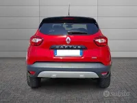 Usata Renault Captur Intens 90 CV (66 kW) 2017 Rosso SUV