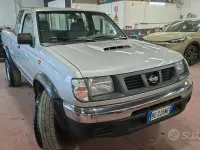 Usata Nissan Navara 104 CV (76 kW) 1999 Pick-up