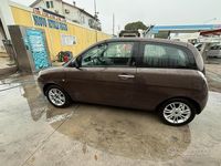 Usata Lancia Ypsilon 90 CV (66 kW) 2010 Marrone Utilitaria