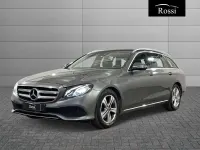 Usata Mercedes E220 Business 194 CV (142 kW) 2017 Grigio medio metallizzato Station wagon