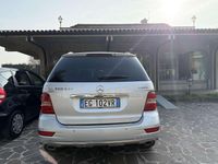 Usata Mercedes ML350 231 CV (169 kW) 2011 Grigio SUV