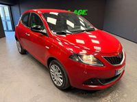 Usata Lancia Ypsilon Silver 69 CV (50 kW) 2023 Rosso Utilitaria