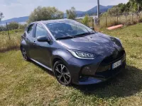 Usata Toyota Yaris Hybrid Trend 92 CV (67 kW) 2024 Nero Berlina
