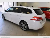 Usata Peugeot 308 GT-line 120 CV (88 kW) 2015 Bianco Station wagon