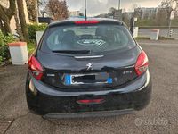 Usata Peugeot 208 Access 82 CV (60 kW) 2017 Nero Utilitaria