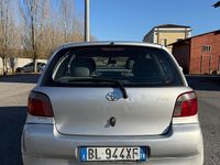 Usata Toyota Yaris 2000 Grigio Berlina